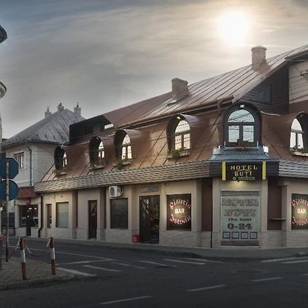 Motel Buti Sighetu Marmaţiei Dış mekan fotoğraf