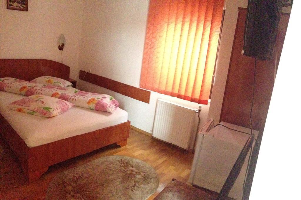 Motel Buti Sighetu Marmaţiei Oda fotoğraf