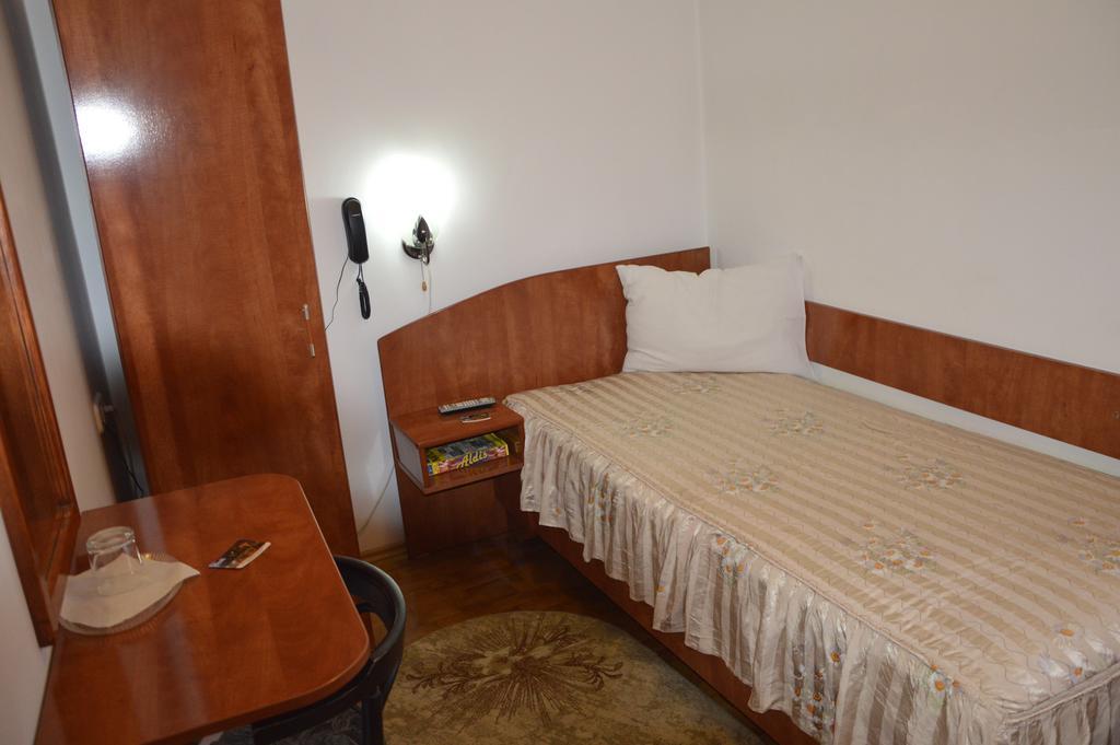 Motel Buti Sighetu Marmaţiei Oda fotoğraf